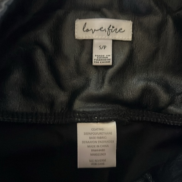 Faux leather high waisted leggings - Picture 4 of 4